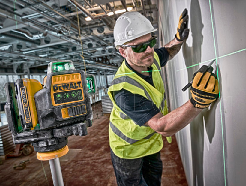 Лазерен нивелир DeWALT DCE089D1G, 3 проекции, 30m